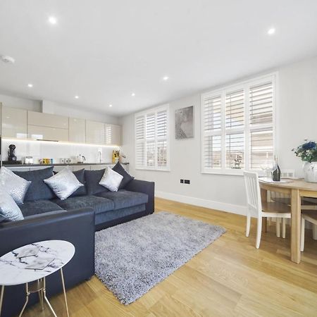 Flat 1 Bridge House Apartment Staines-upon-Thames Екстериор снимка
